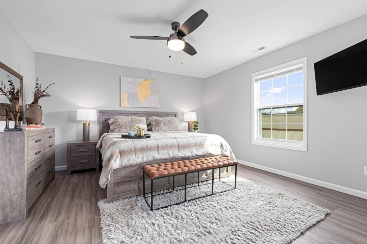 New Luxe 3br Downtown Fay Unit D Apartment *