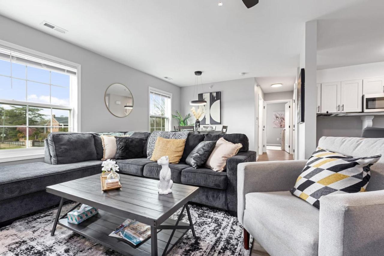 New Luxe 3br Downtown Fay Unit D