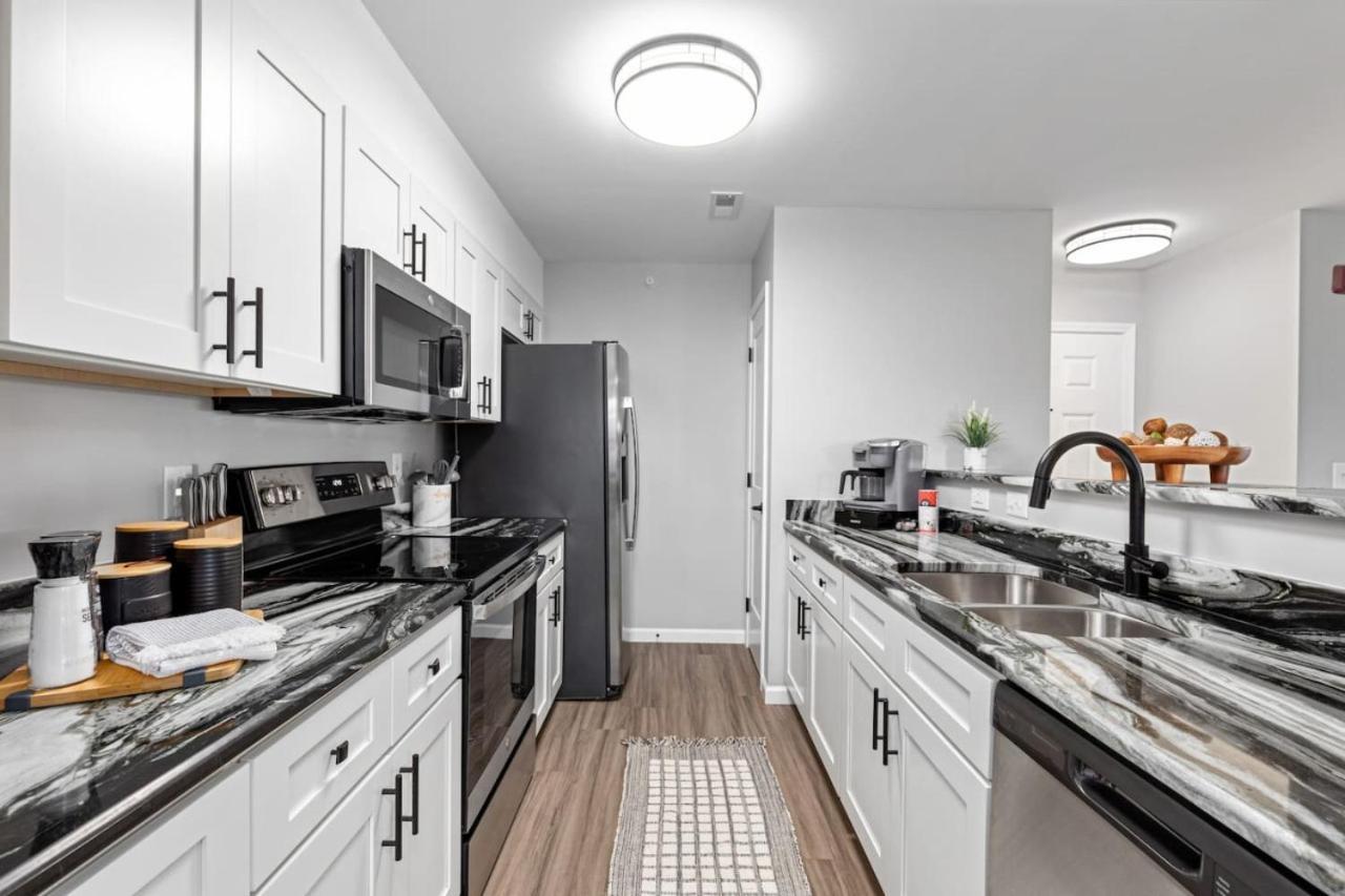 New Luxe 3br Downtown Fay Unit D Apartment *